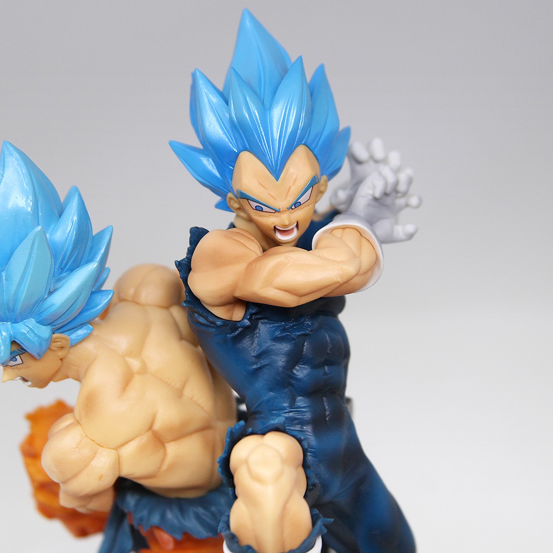 vegeta 30 cm