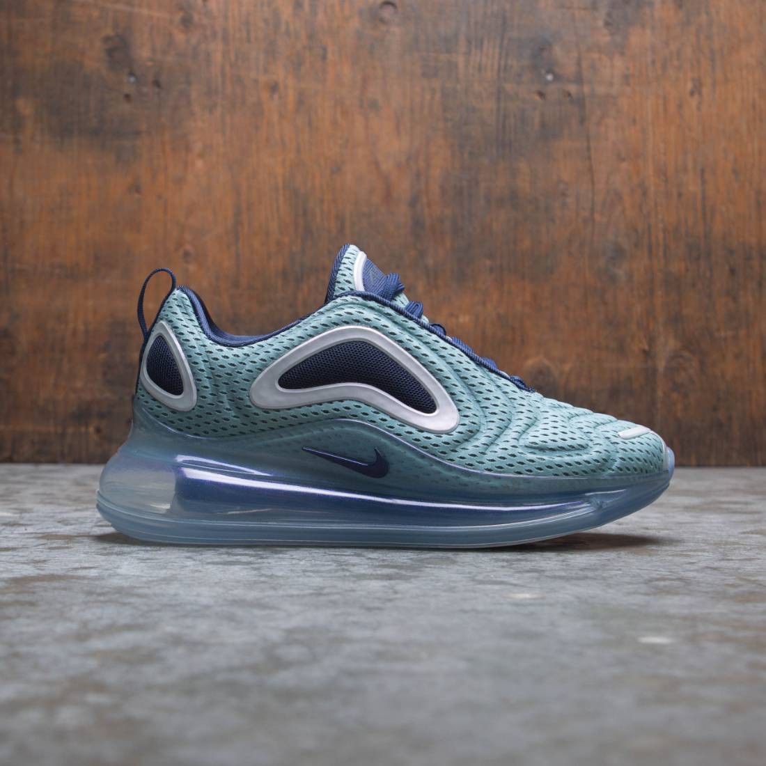 metallic silver air max 720