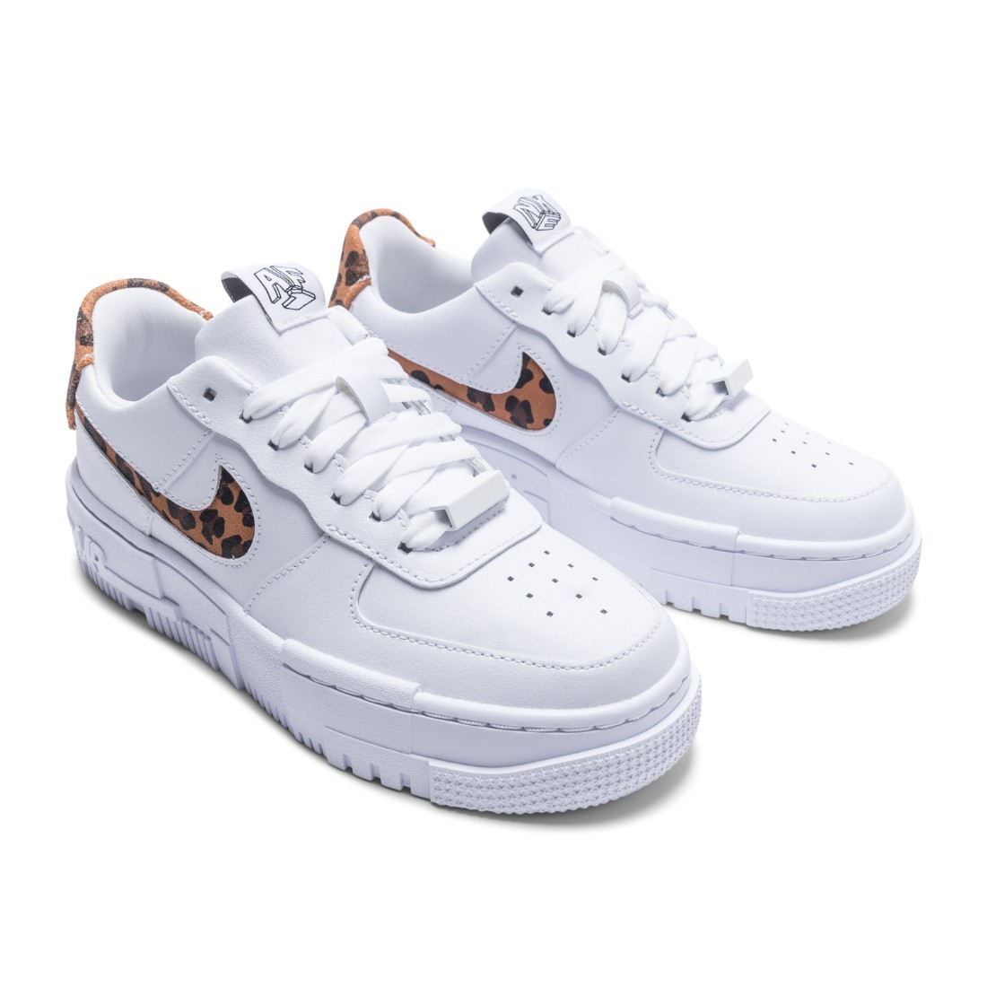 nike pixels white