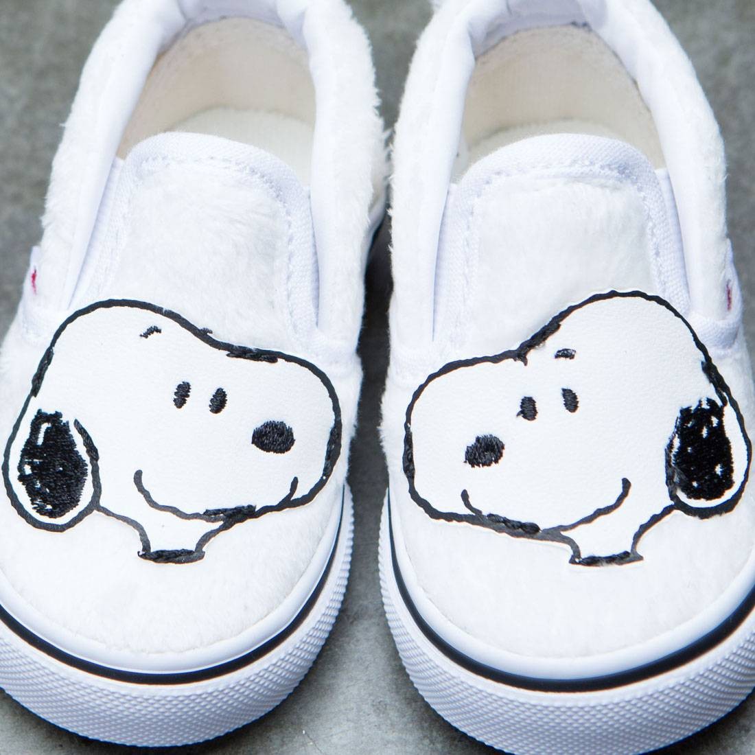 Vans x Peanuts Toddlers Classic Slip-On Snoopy white true white