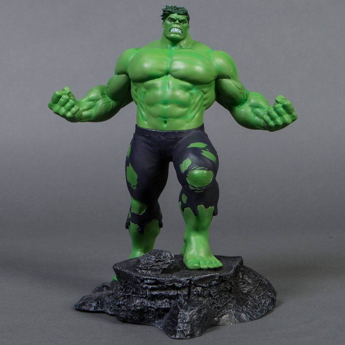 Diamond Select Toys Marvel Gallery Hulk PVC Figure green
