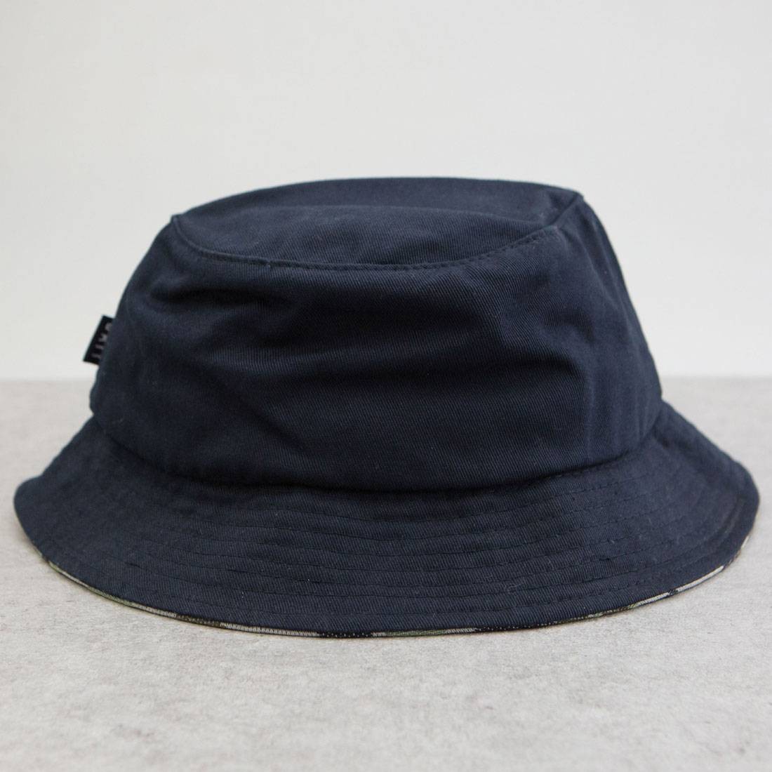 BAIT Script Bucket Hat (navy)
