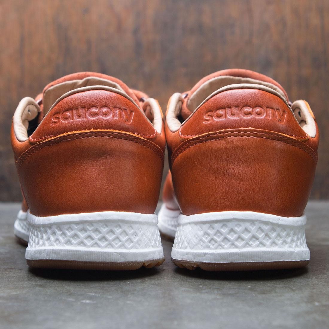 saucony freedom runner leather