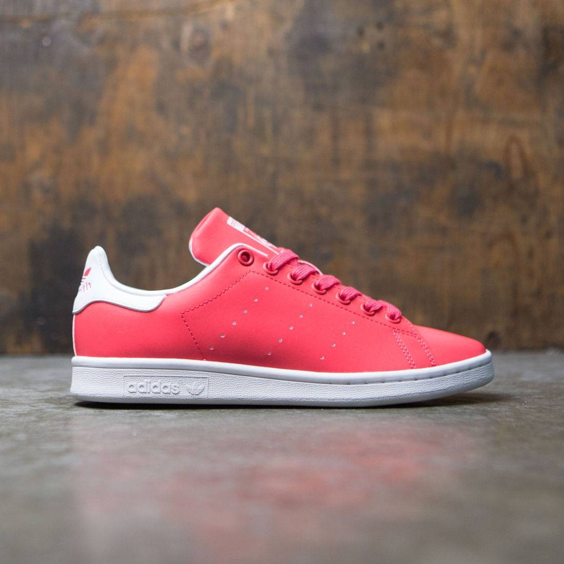stan smith white pink red