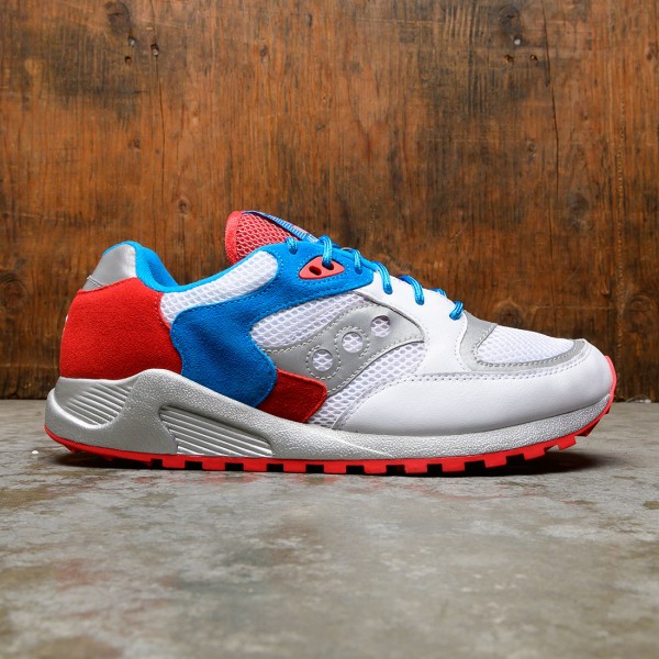 red and white saucony