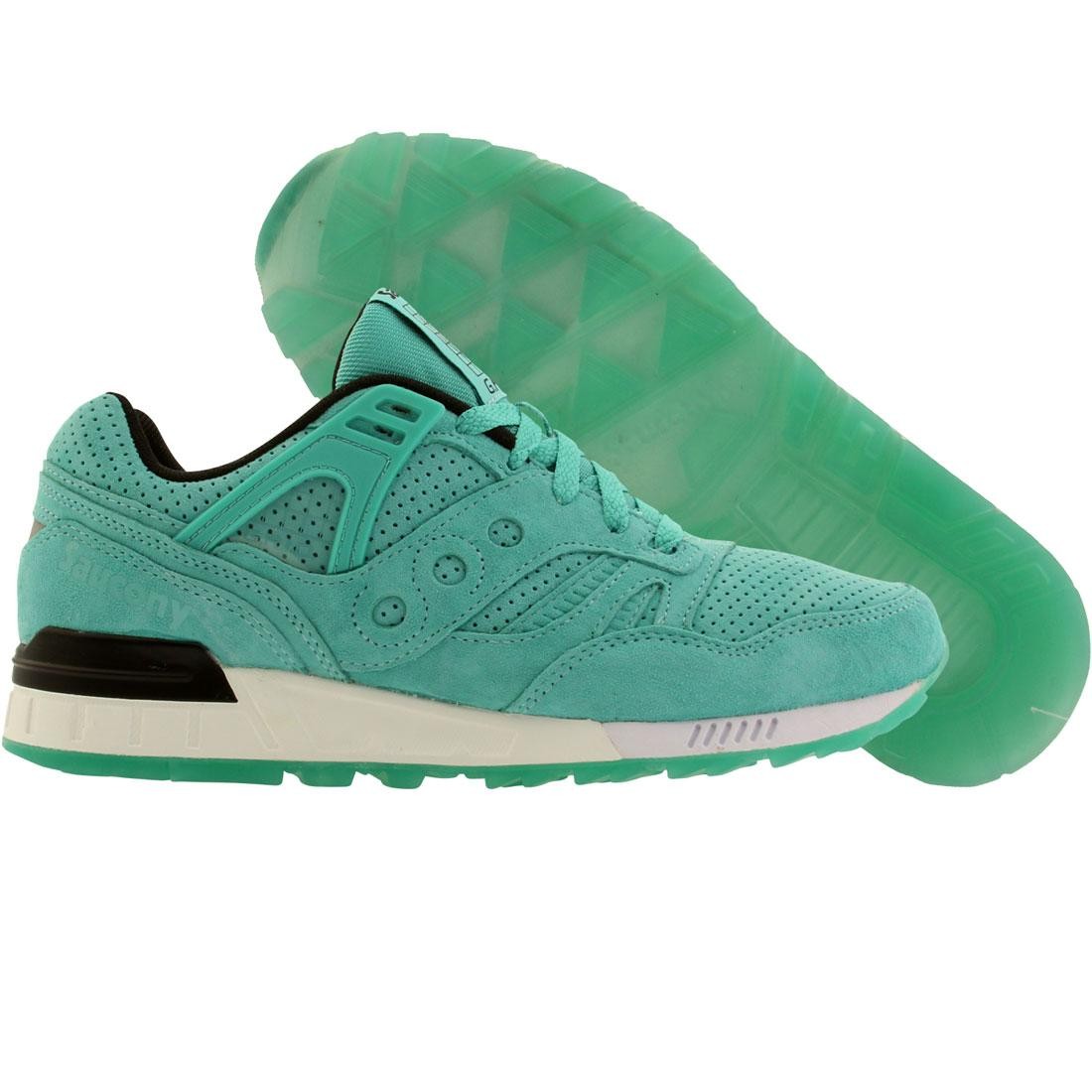 green saucony shoes