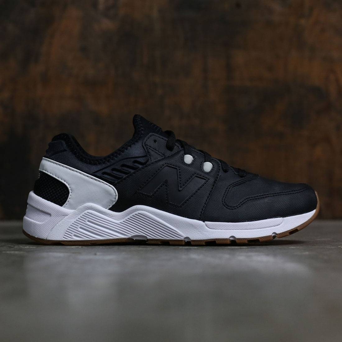 new balance 009 black white