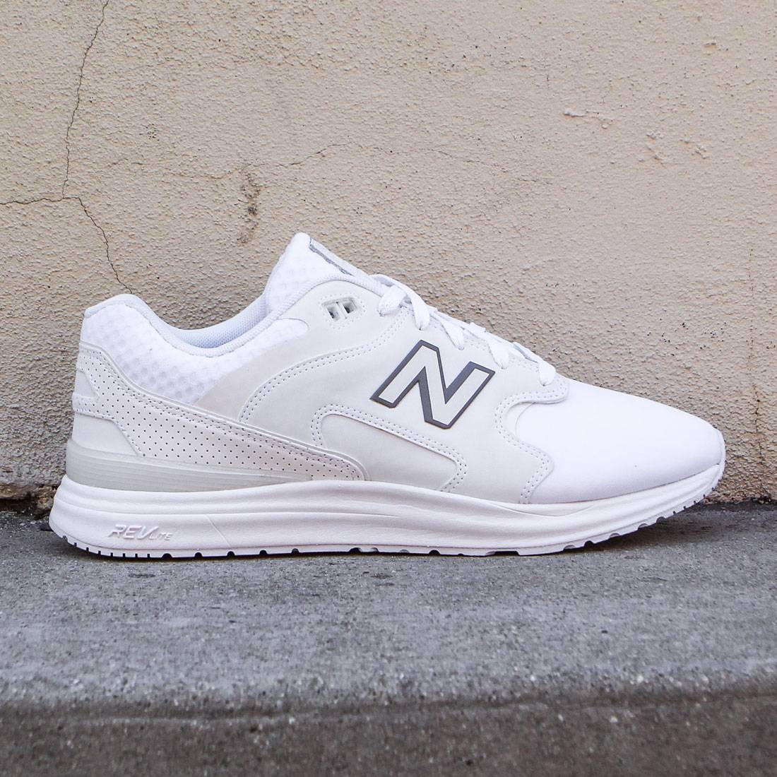 New Balance Men 1550 REVlite ML1550WW white