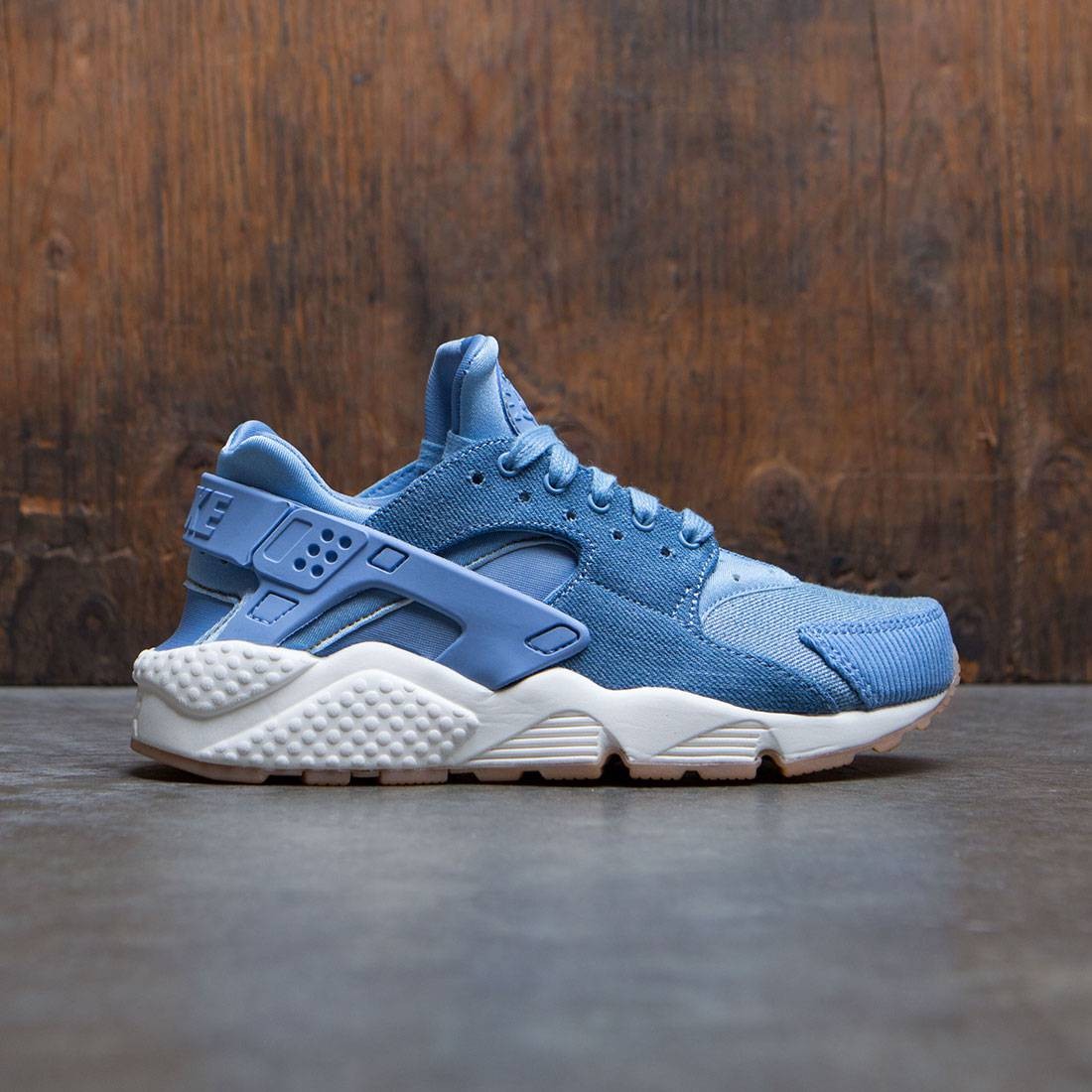 nike air huarache blue and gold