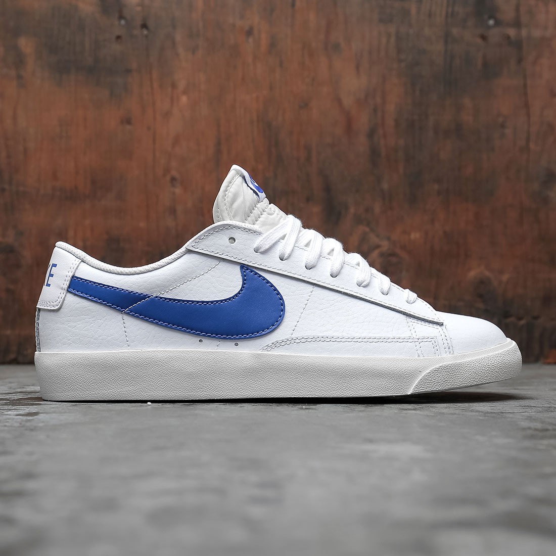 nike men blazer low leather white 