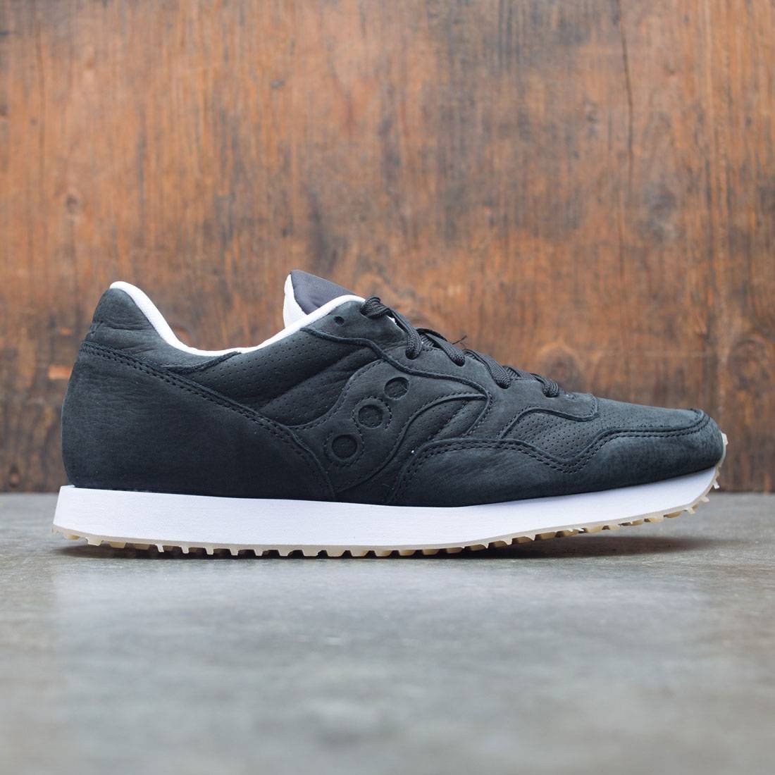 dxn trainer by saucony