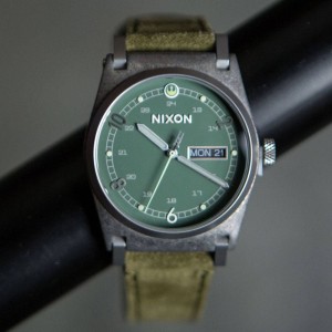 Nixon x Star Wars Rogue One Jane Leather Watch (brown)