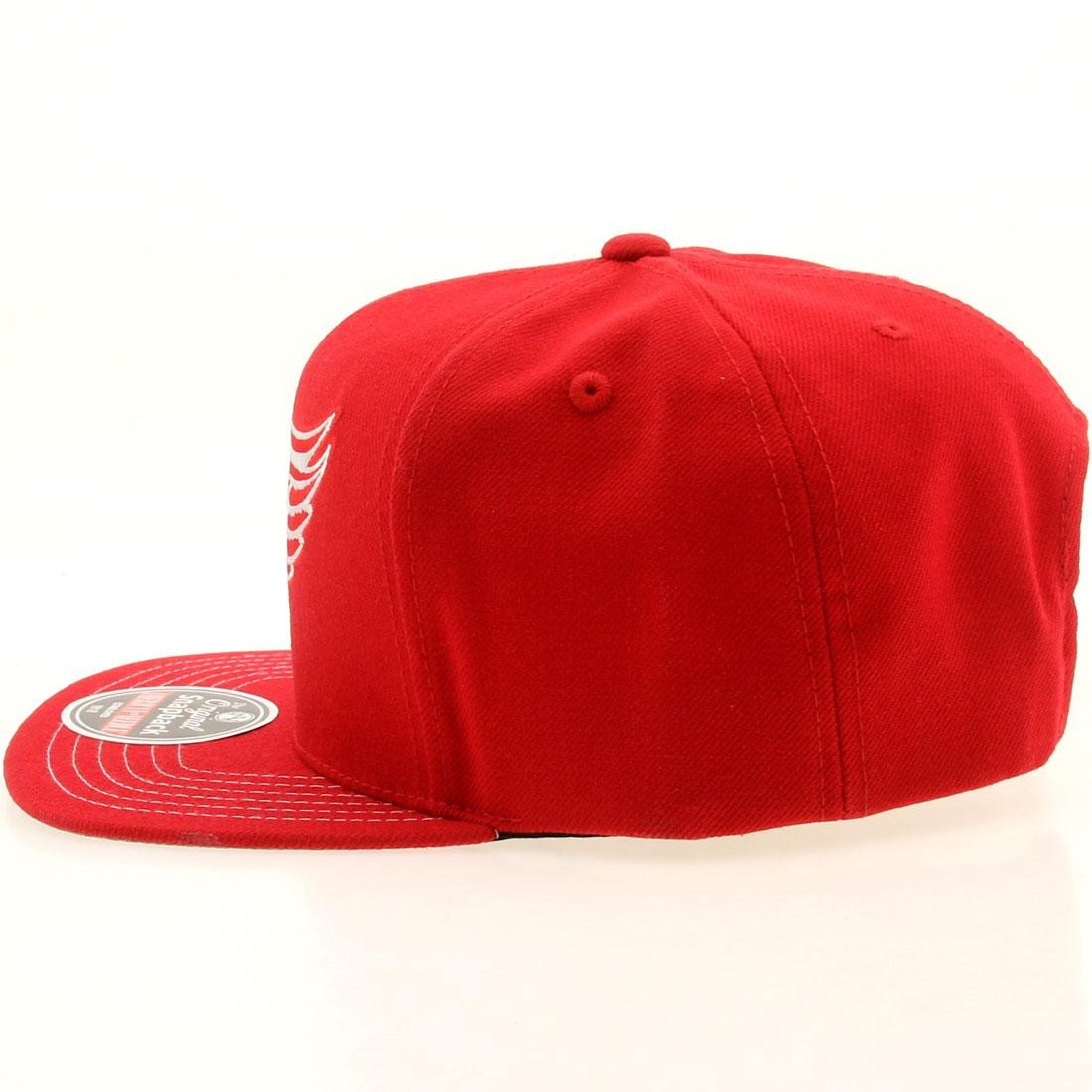 American Needle Detroit Red Wings Mammoth Snapback Cap red red