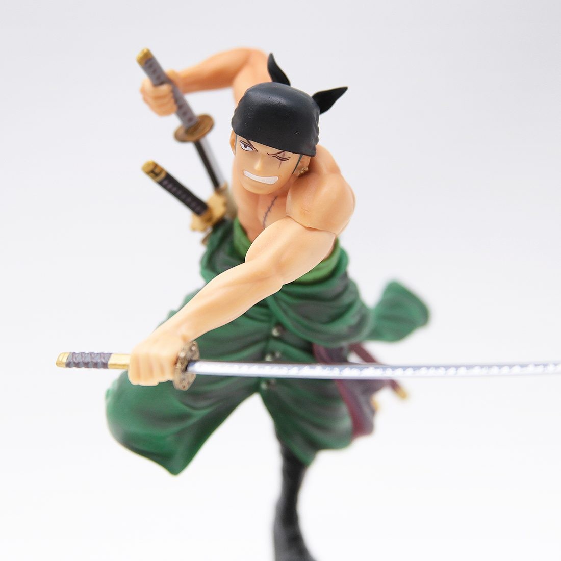 Bandai Ichiban Kuji One Piece Roronoa Zoro Battle Memories Figure green