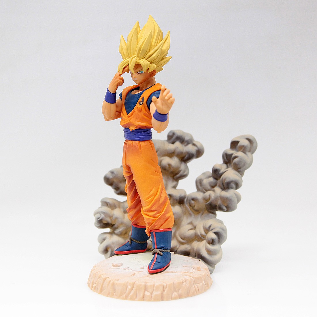 Banpresto Dragon Ball Z History Box Vol. 3 Super Saiyan Son Goku Figure  (orange)