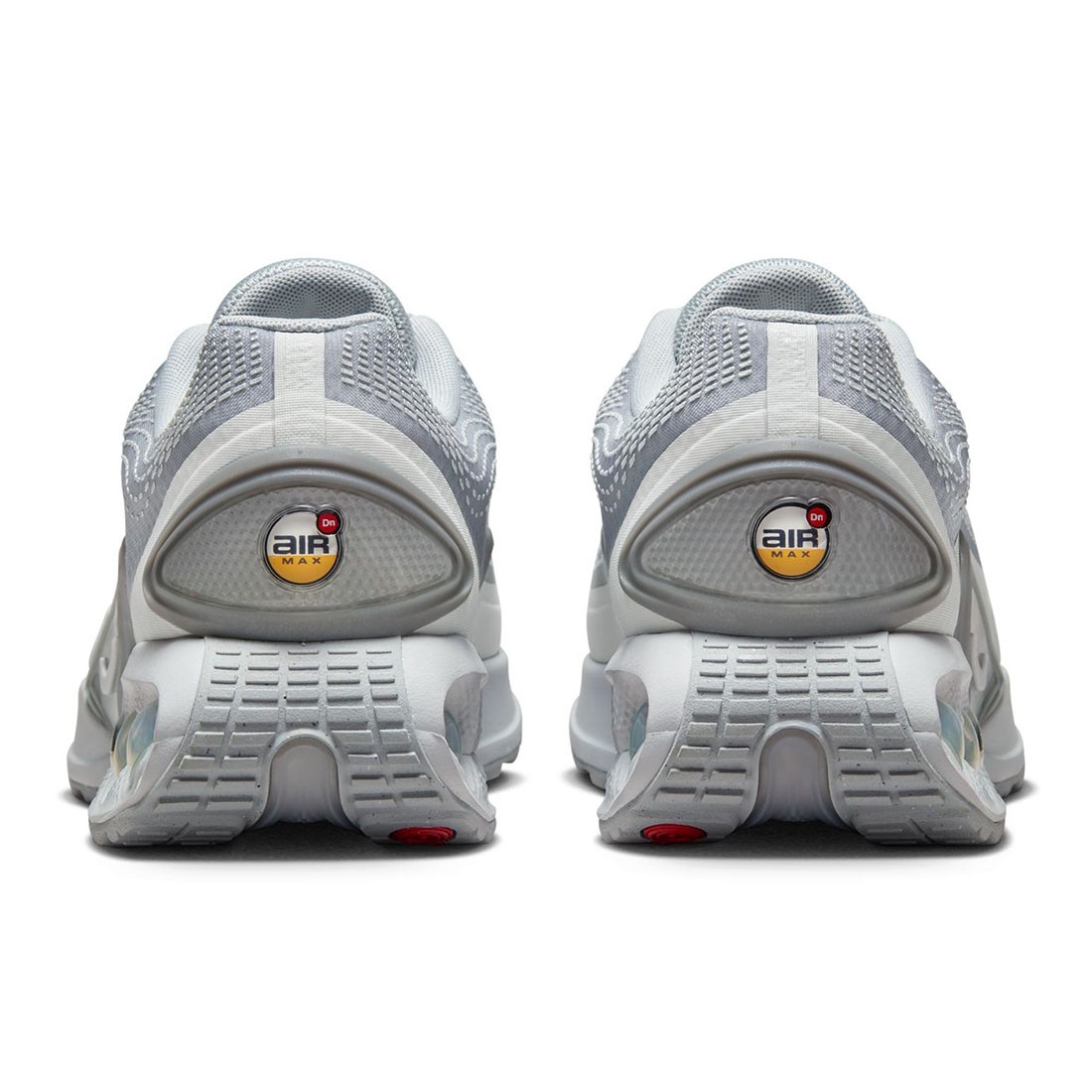 送料込み 追跡あり Nike Air Max DN \"Wolf Grey/Pure Platinum\" Nike Air Max Dn in Wolf Grey & Pure Platinum | REVOLVE