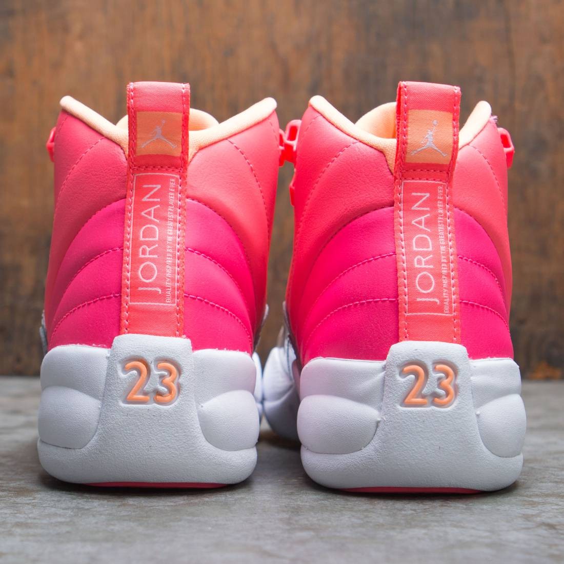 Hot pink jordan 12 store