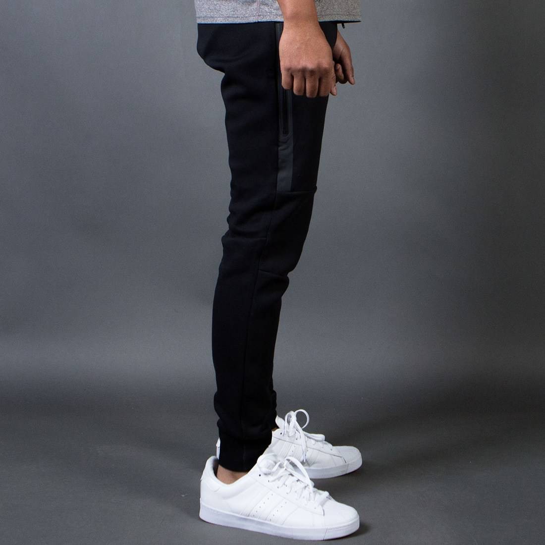  Nike Tech Fleece Pants