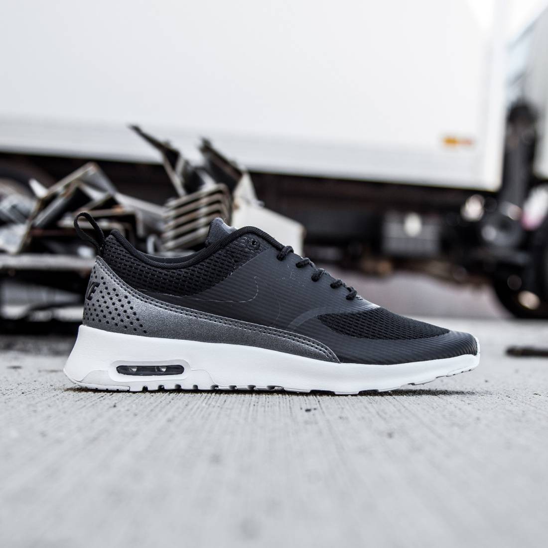 nike air max thea women black white