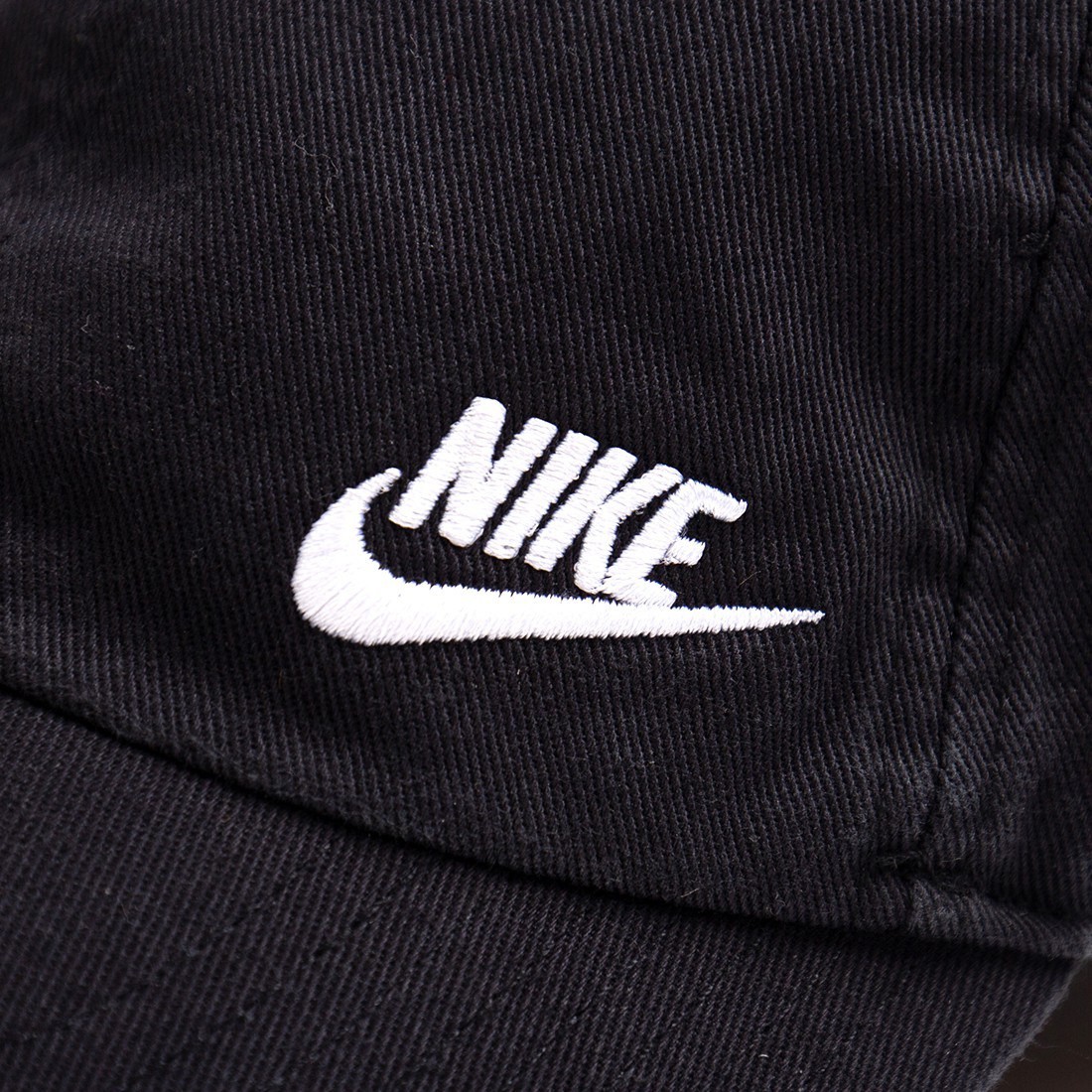 Nike Men's Heritage 86 Giannis Freak Adjustable Strapback Cap Hat One Size  (Black) at  Men's Clothing store