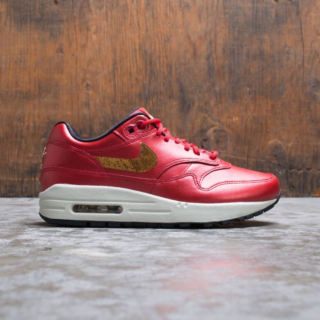 red air max women's