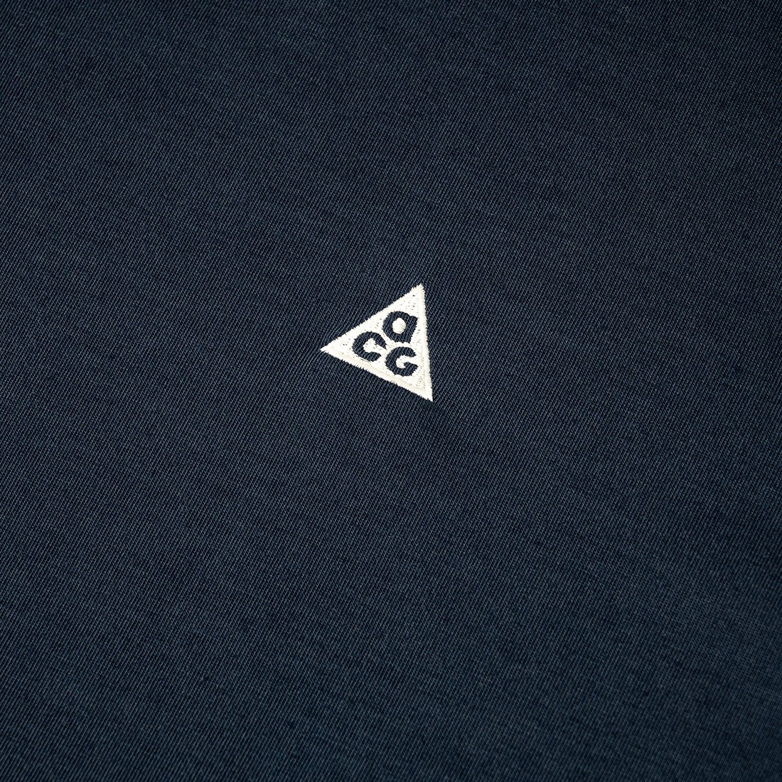nike men acg dri fit adv goat rocks tee thunder blue summit nike men acg dri fit adv goat rocks tee thunder blue summit