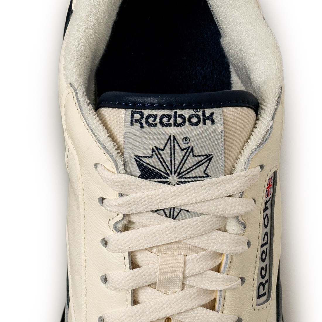 Genoptag Eksempel hund Reebok Men Classic Leather 1983 Vintage white chalk vector navy alabaster