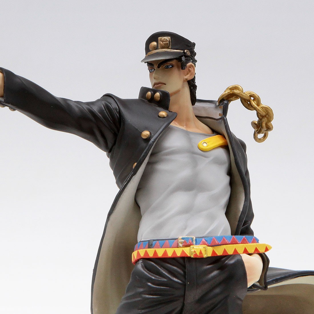 JOJO PART 3 - Jotaro Kujo - Figure Super Action Legend 16cm :  : Figurines Medicos Jojo's Bizarre Adv.