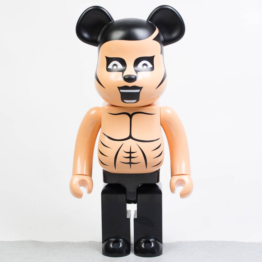 Medicom x Punk Drunkers Aitsu 1000% Bearbrick Figure tan Medicom x Punk Drunkers Aitsu 1000% Bearbrick Figure tan