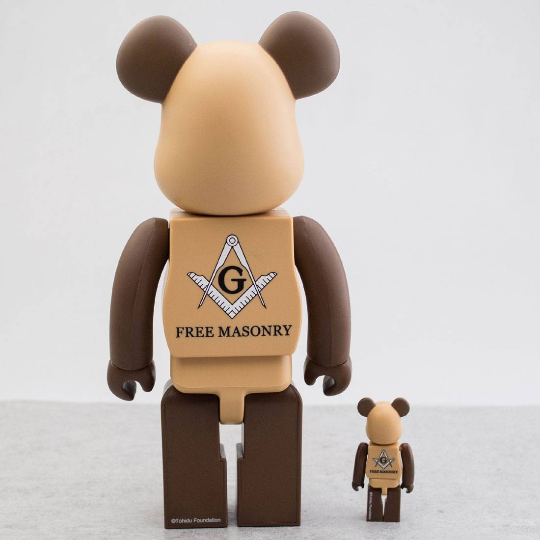 Medicom Freemasonry 100% 400% Bearbrick Figure Set brown