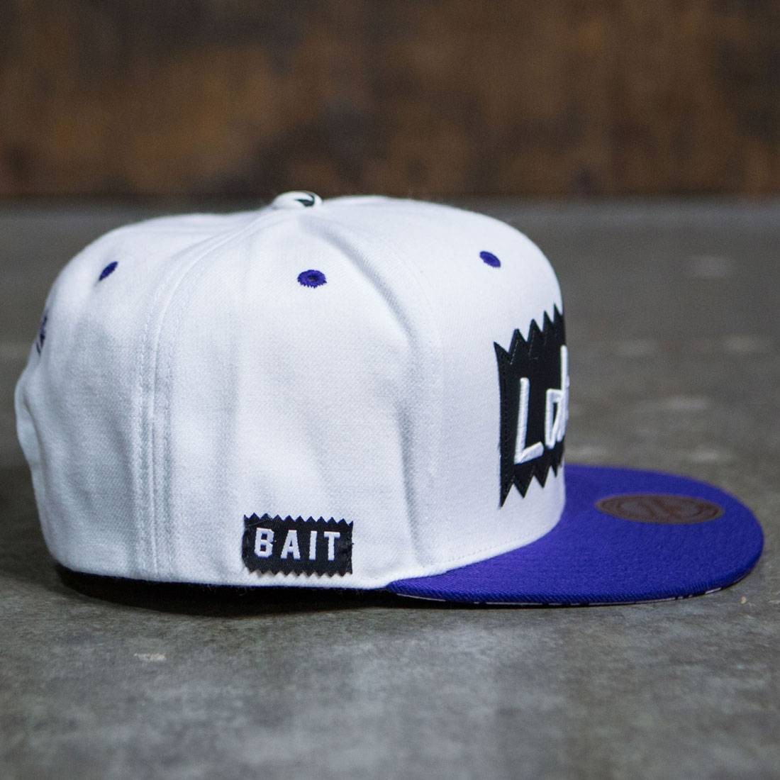 BAIT x NHL x Mitchell And Ness Los Angeles Kings STA3 Wool Snapback Cap  (white / black)