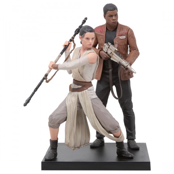 Kotobukiya ARTFX+ Star Wars The Force Awakens Rey And Finn Statue
