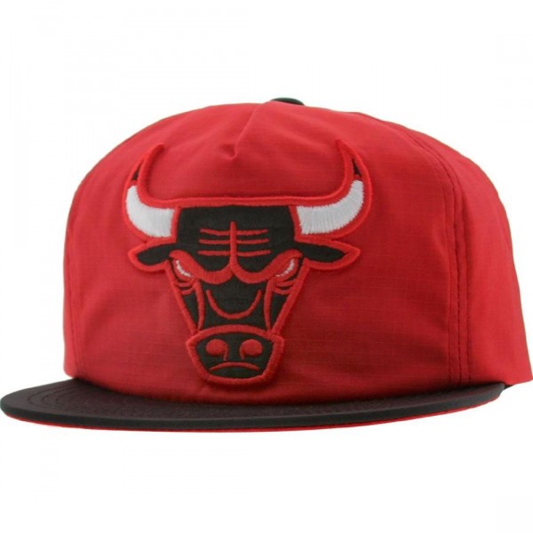 Mitchell And Ness Chicago Bulls Zip Back Adjustable Cap (red / black) -  PYS.com Exclusive