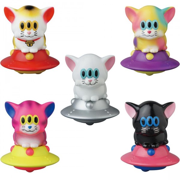 Medicom Calm Cat UFO By Art Junkie VAG Vinyl Artist Gacha Box