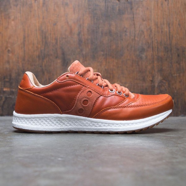 Saucony freedom 2025 runner leather