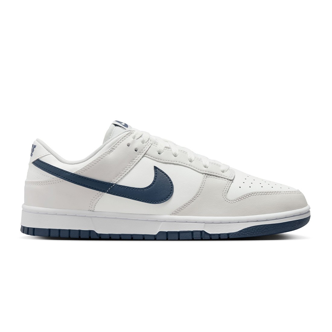 Nike Men Dunk Low Retro (summit white / midnight navy-platinum tint)