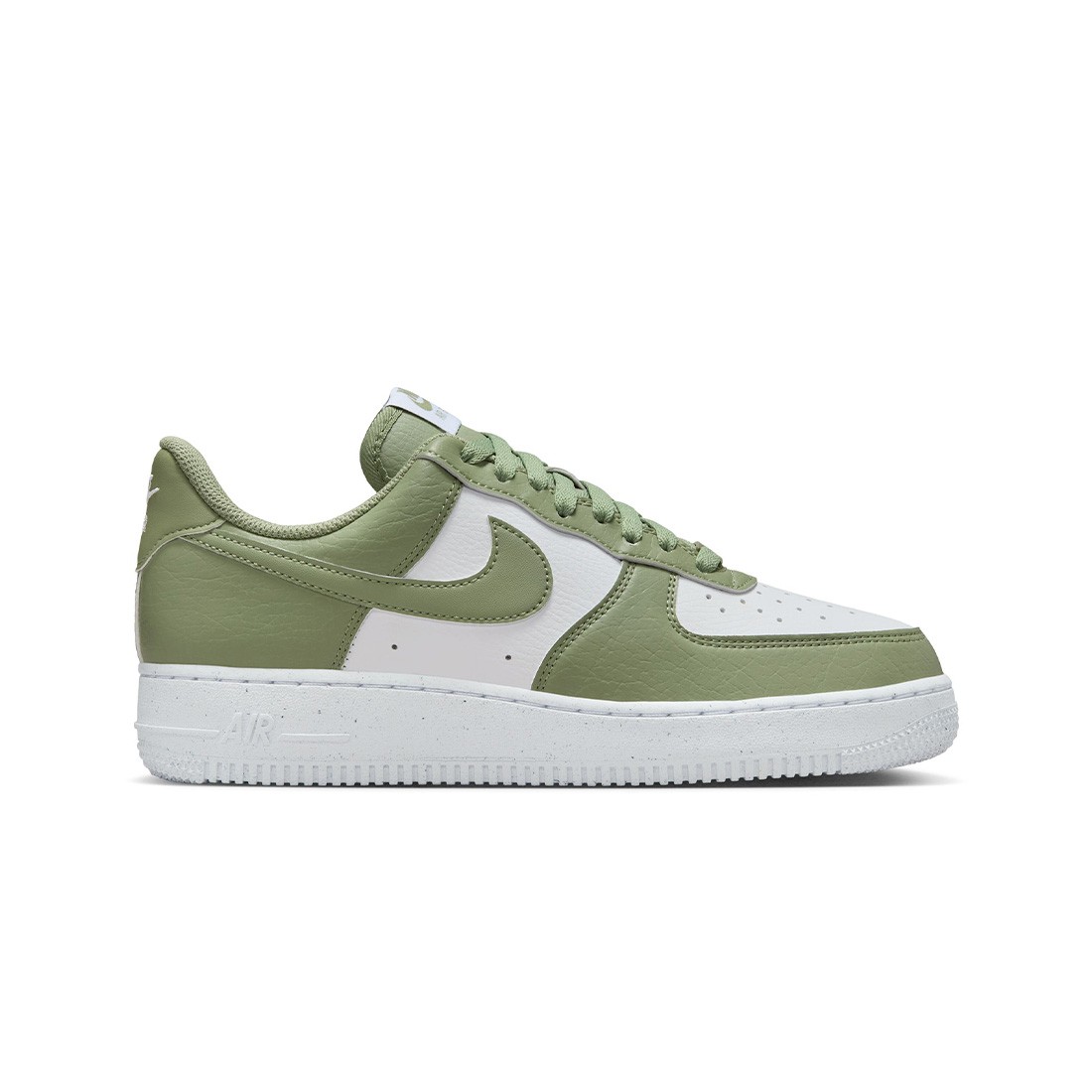 Nike Women Air Force 1 '07 Next Nature (white / oil green-white)