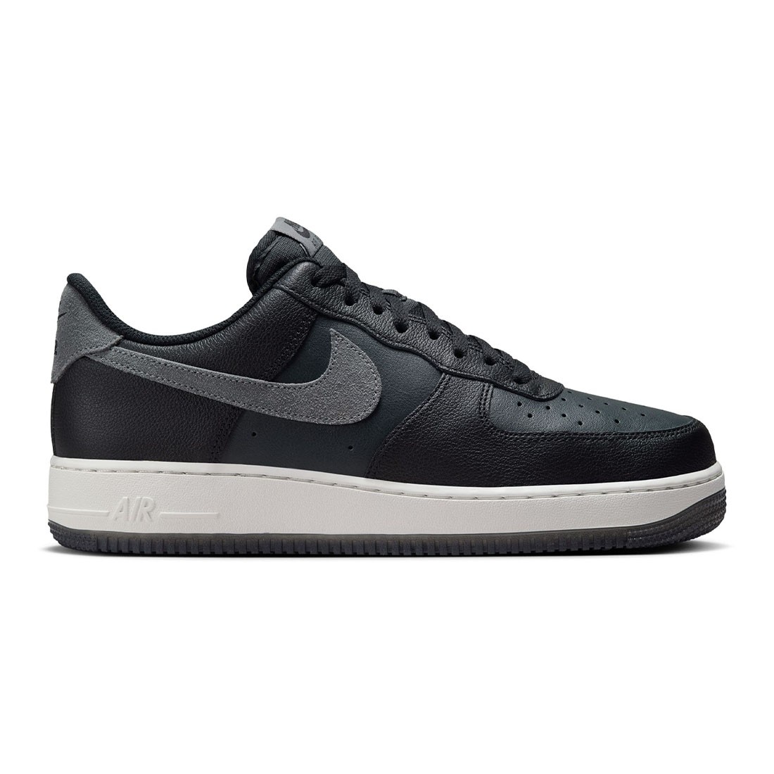 Nike Men Air Force 1 '07 Lv8 (black / smoke grey-dk smoke grey)