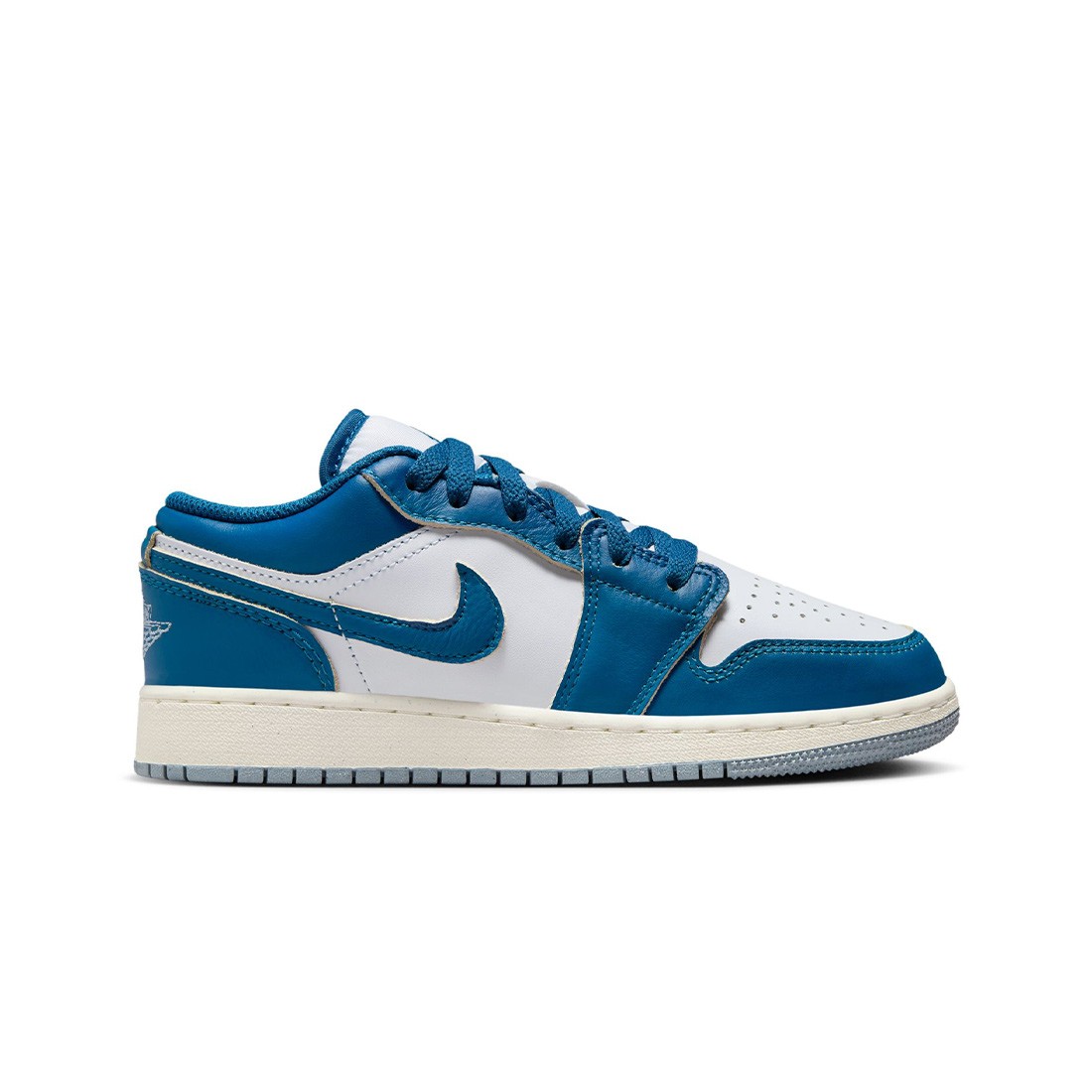 AIR JORDAN 1 LOW SE Big Kids (GS) (white / industrial blue-blue grey-sail)