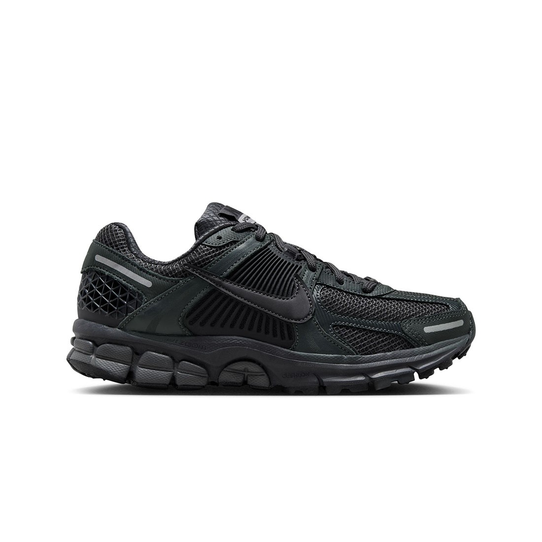 Nike Women Zoom Vomero 5 (black / black)