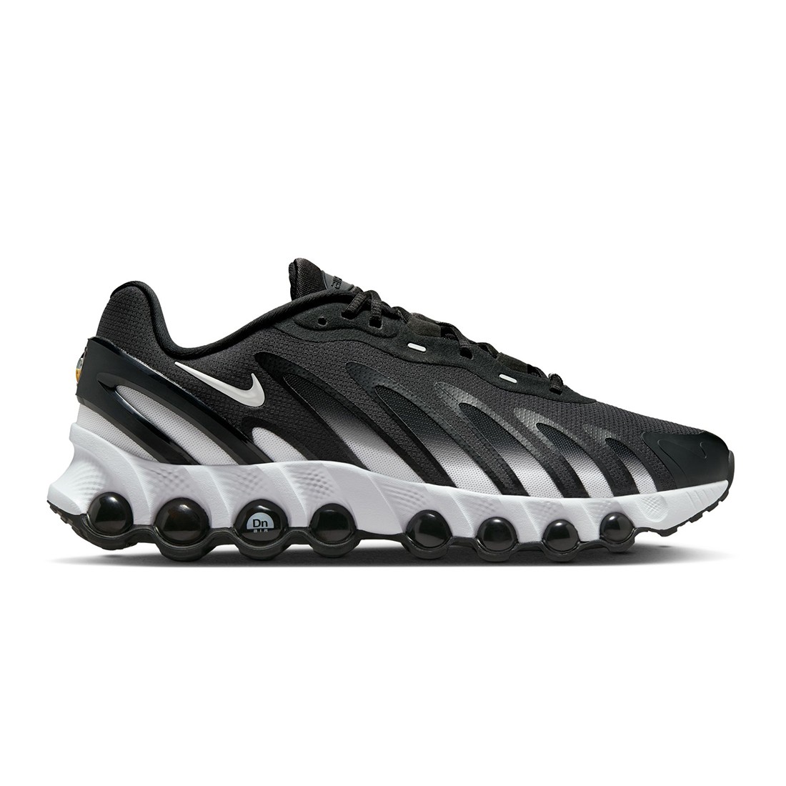 Nike Men Air Max Dn8 (black / white-black-black)