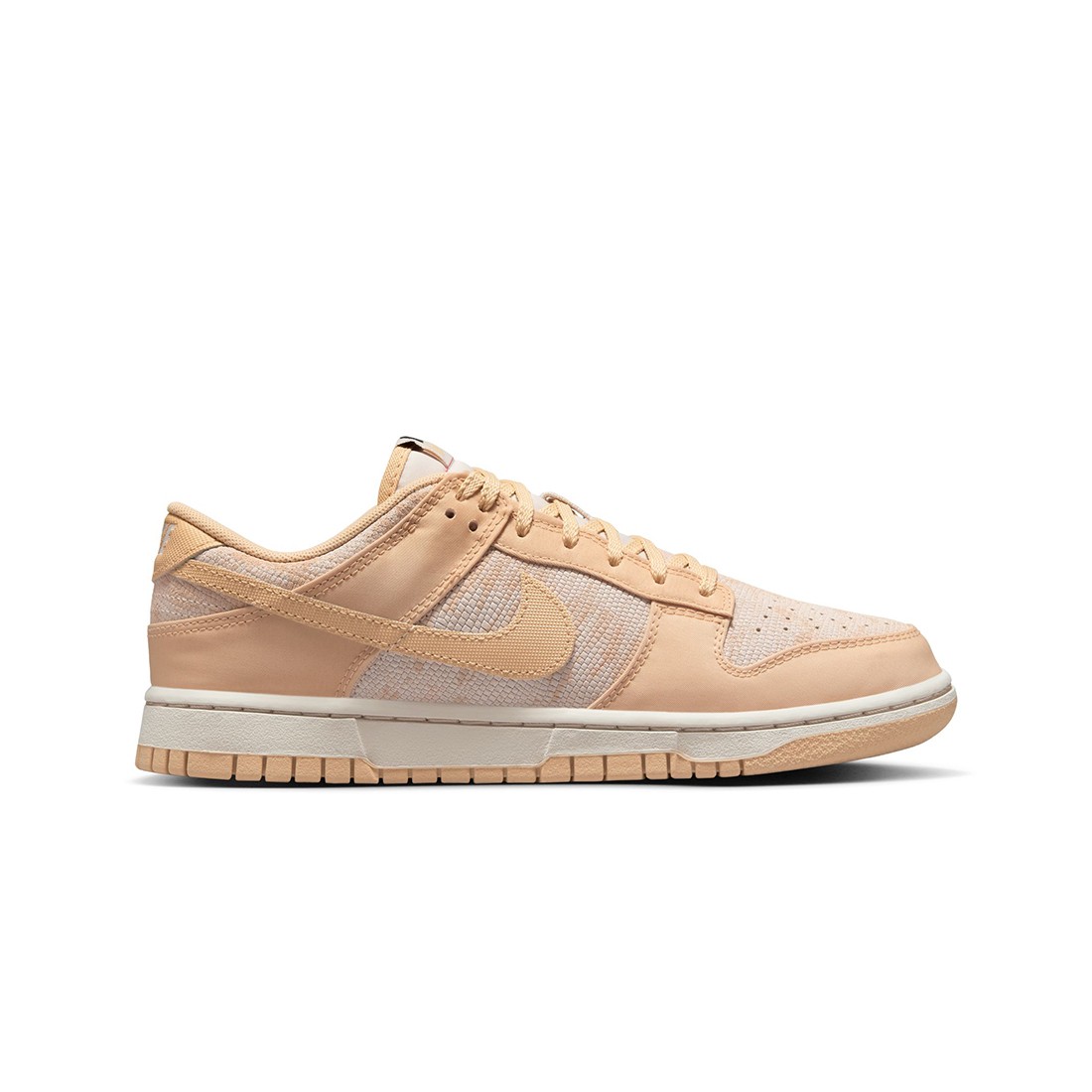 Nike Women Dunk Low (lt orewood brn / sesame-university red)