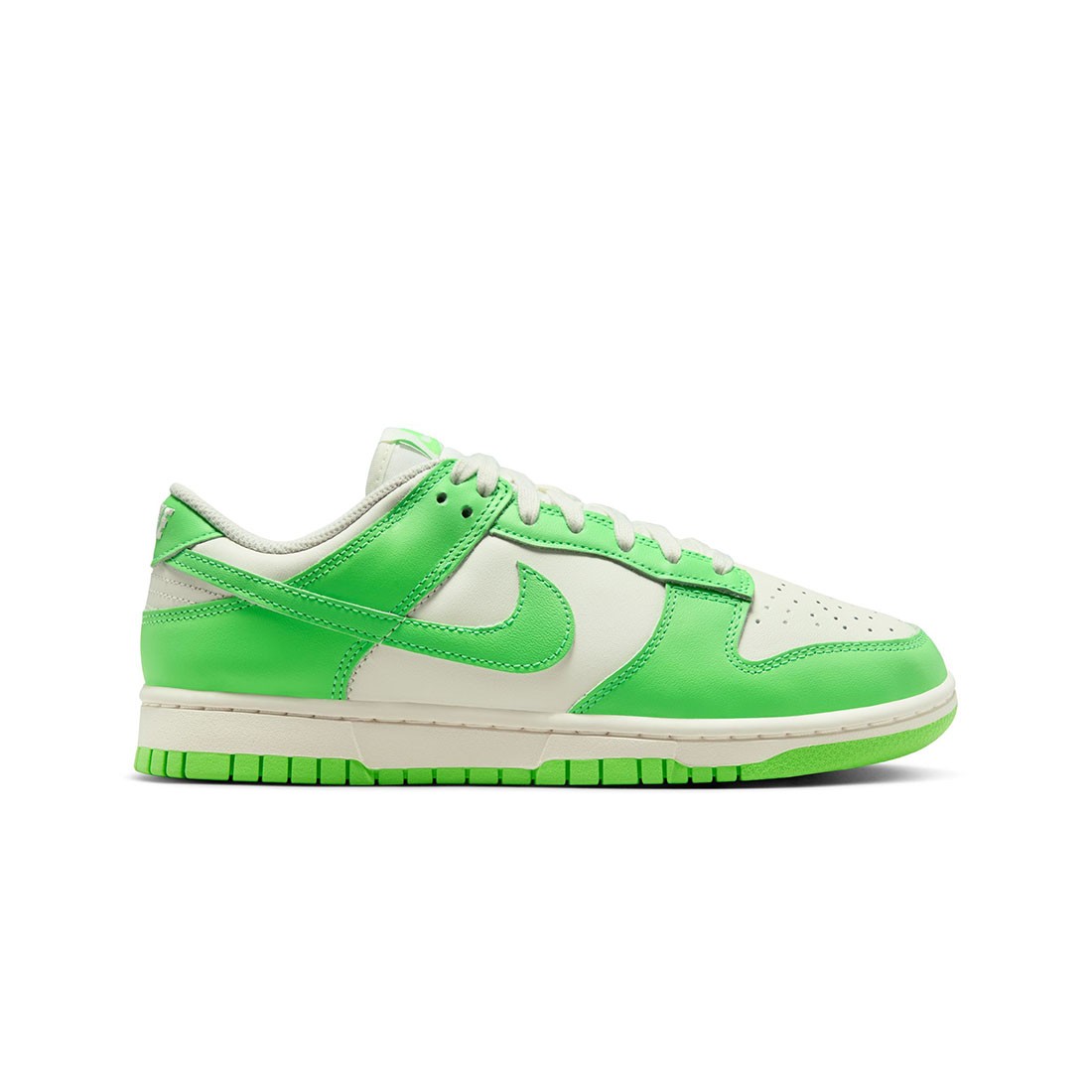 Nike Women Dunk Low (sail / green strike)