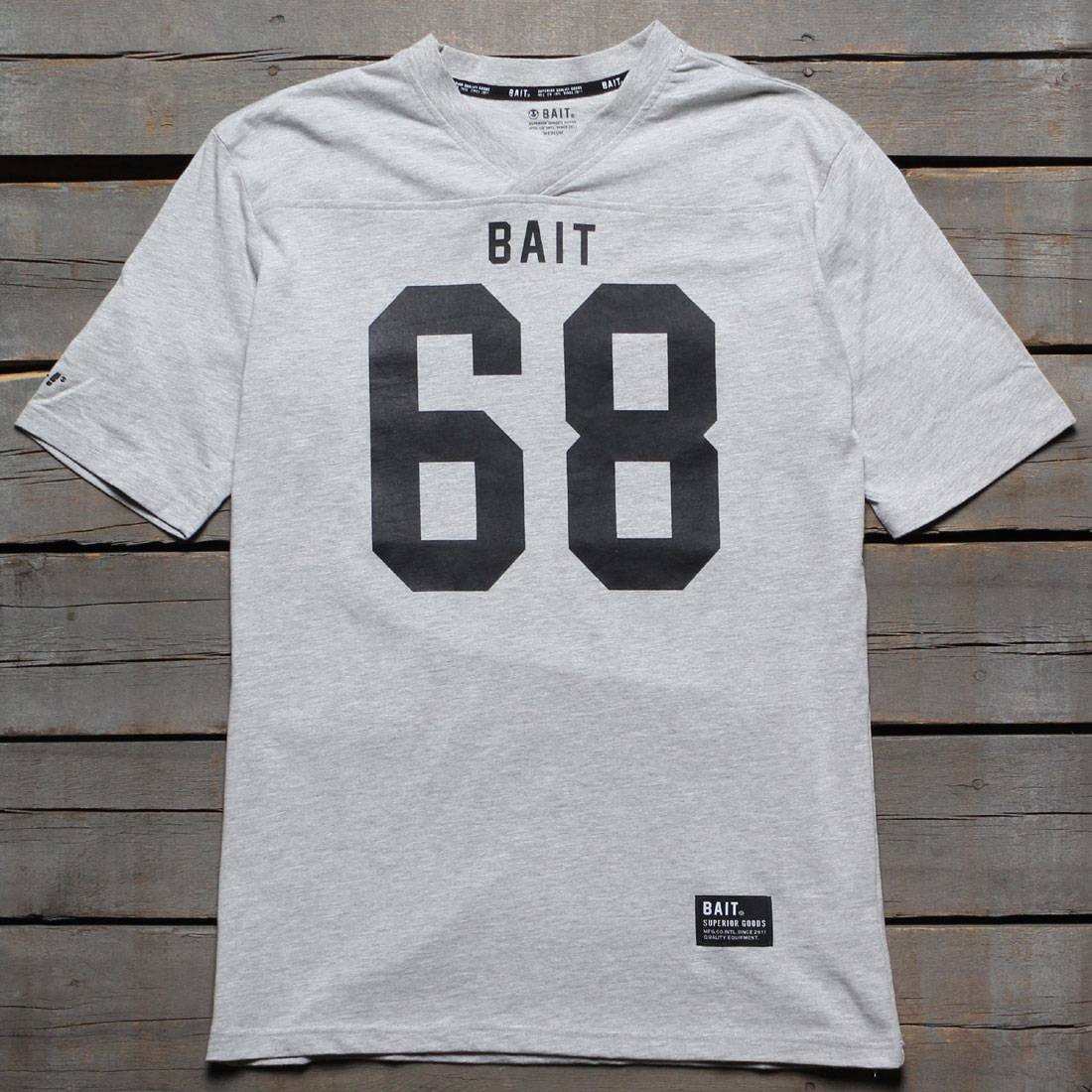 BAIT Men 68 Football Tee (gray)