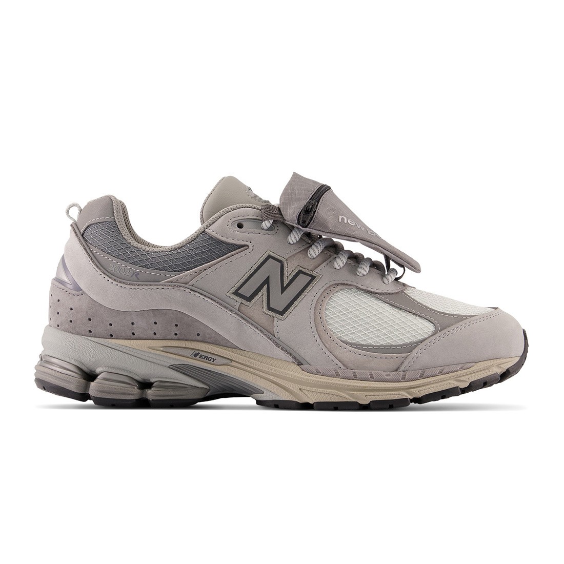 New Balance Men 2002R M2002RVC (team away grey / dark silver metallic /  summer fog)