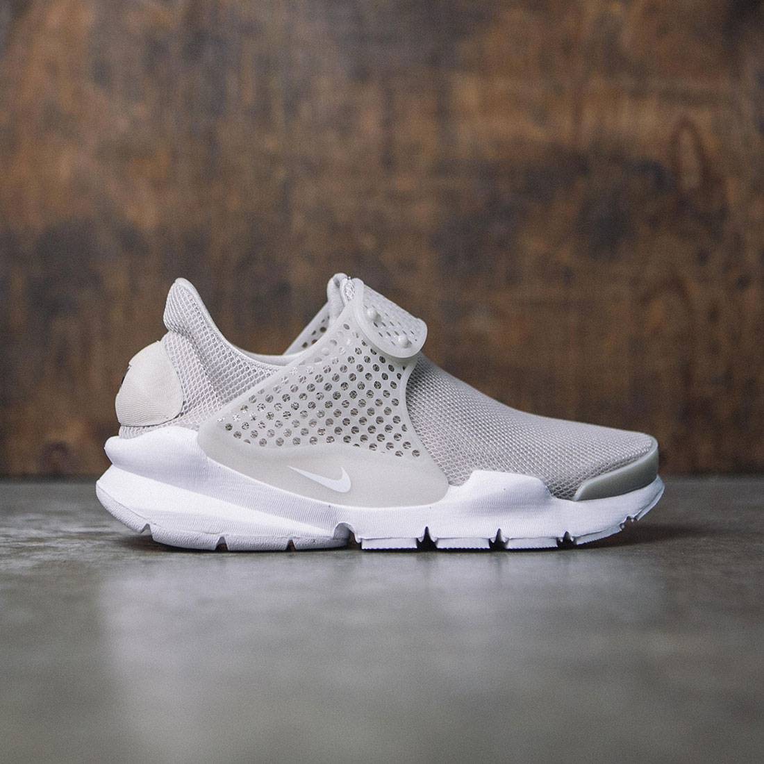 nike women sock dart br pale grey white glacier blue