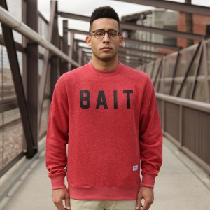 BAIT Invisible Pockets Fitted Crewneck (red)