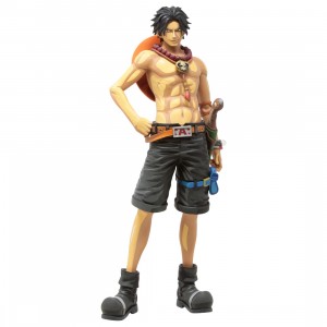 Banpresto One Piece Grandista Manga Dimensions Portgas D. Ace Figure (tan)