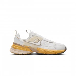 Nike Women Nike V2K Run Gtx (white / summit white-light bone)