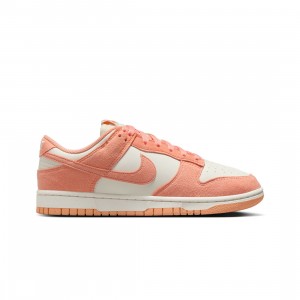 Nike Women Dunk Low (soft pearl / apricot agate-white)